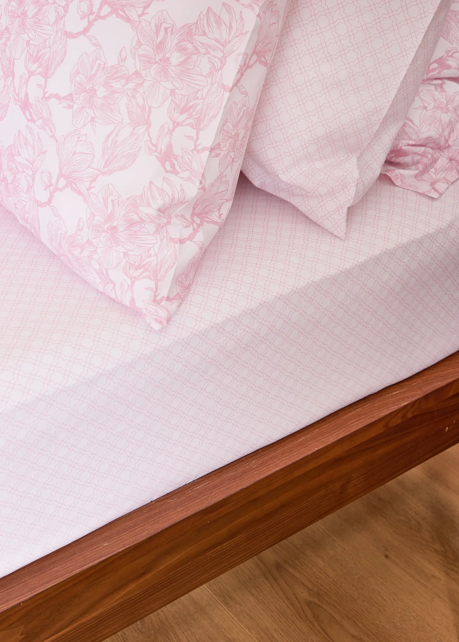 Foxford Pink Trellis Fitted Sheet