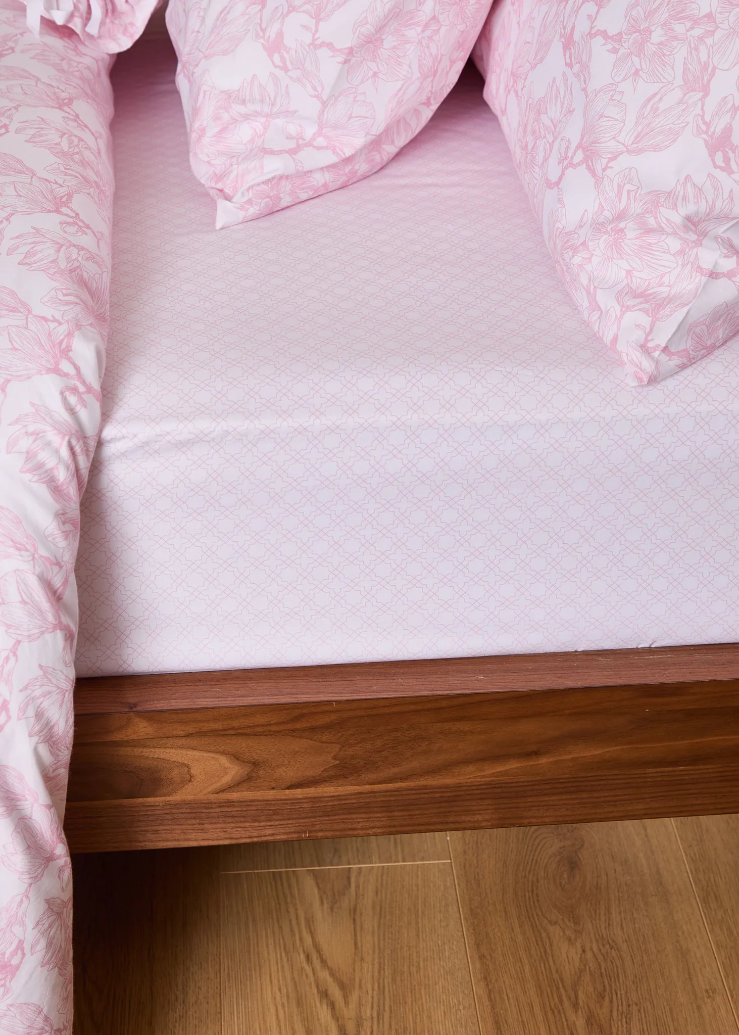 Foxford Pink Trellis Fitted Sheet