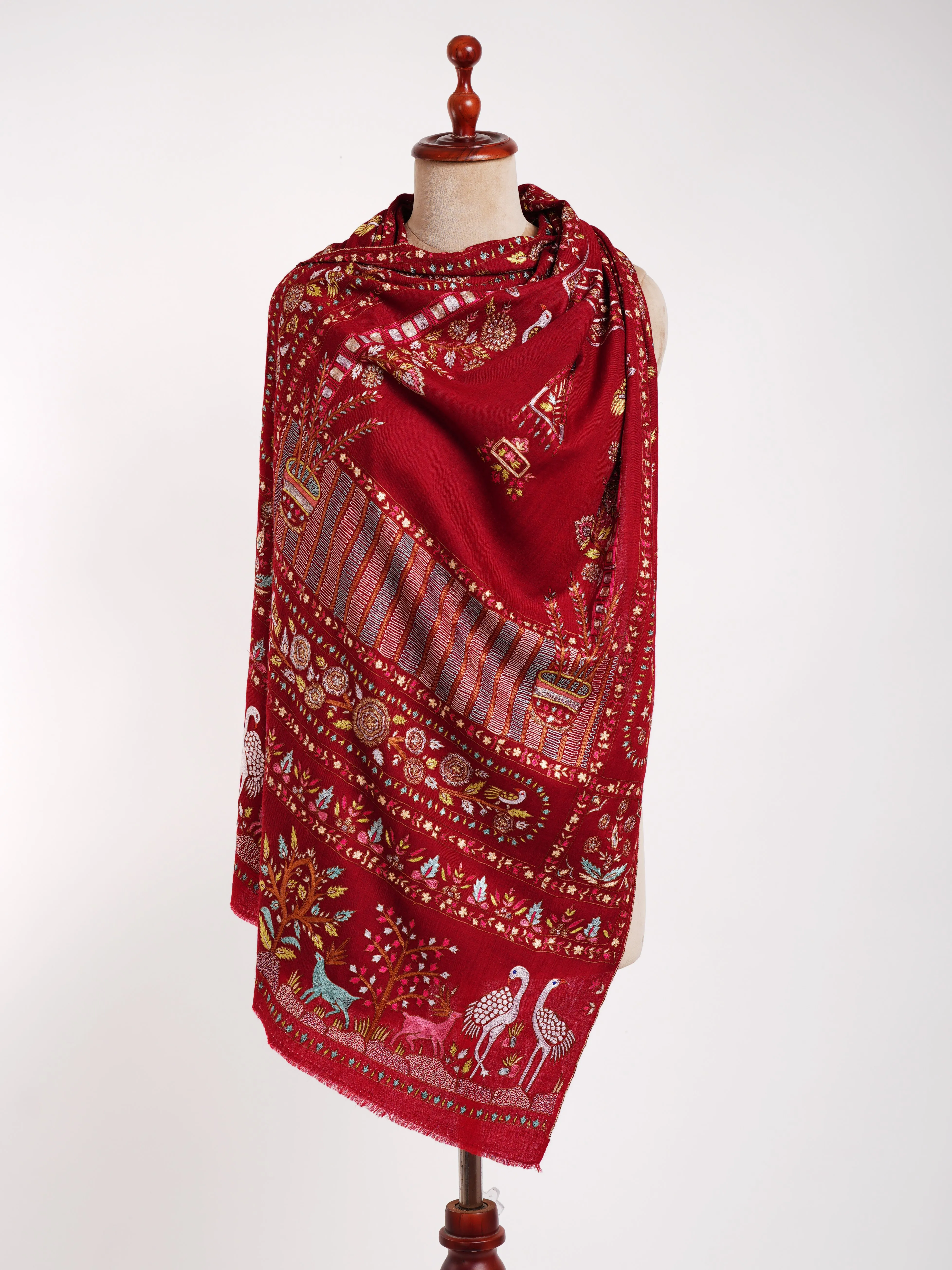 Metallic Zari and Art Silk Fusion Embroidered Pashmina Shawl