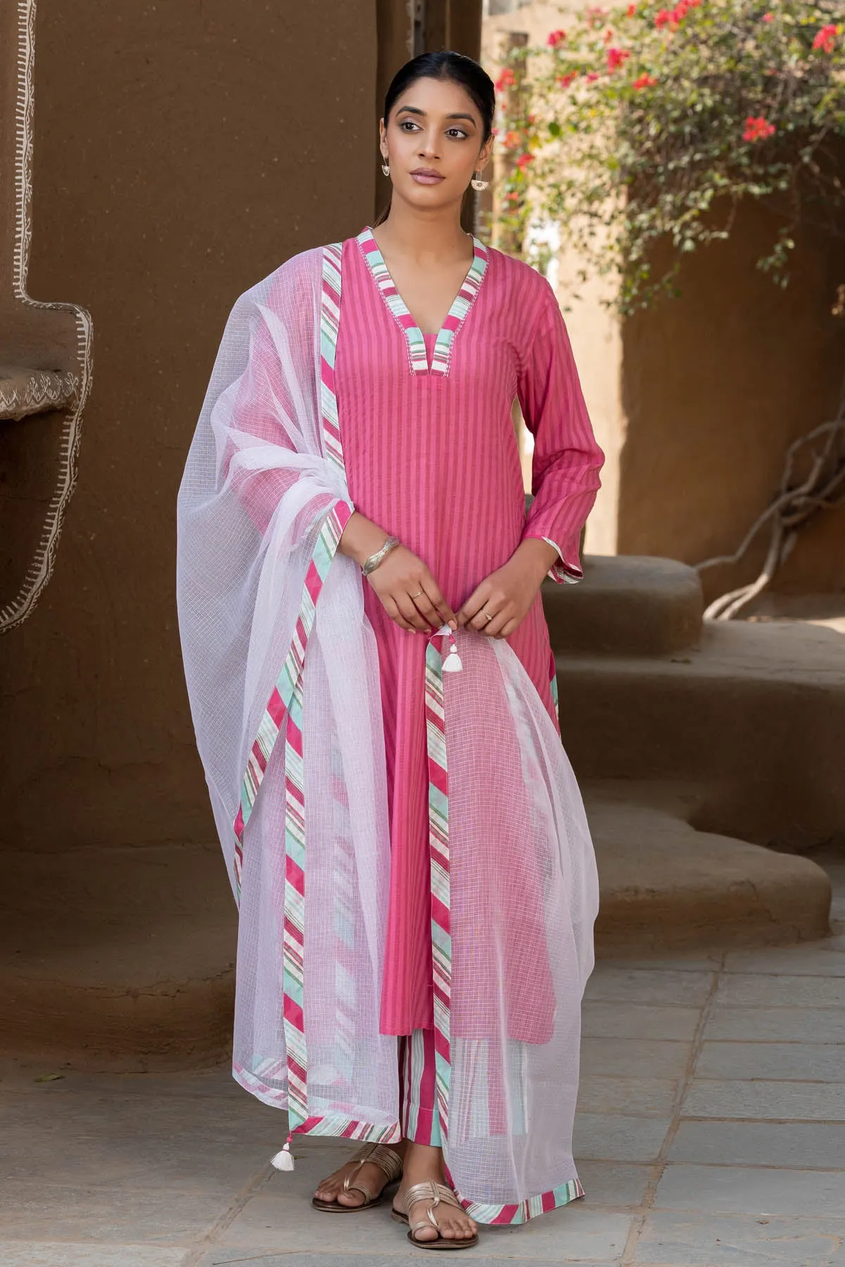 Sorbet V-Neck Kurta